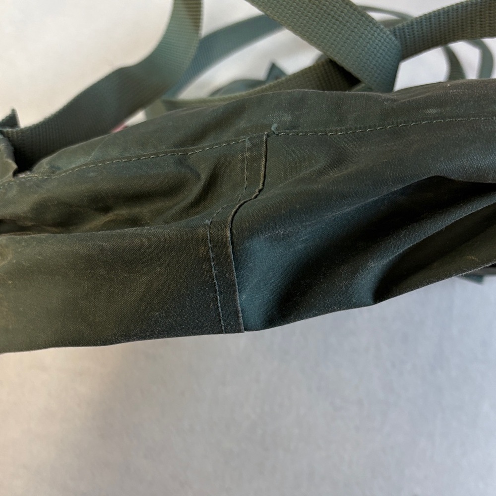 Fjallraven Kånken Backpack in Deep Green with Red Logo - Picture 8 of 13